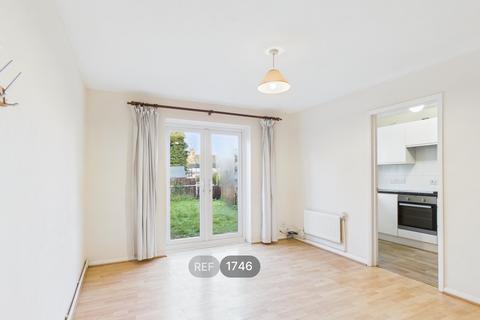 2 bedroom property to rent, Gilberd Road, Colchester, CO2 7LX