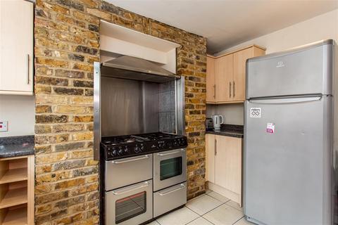 undefined, Mile End Road, Mile End, E3