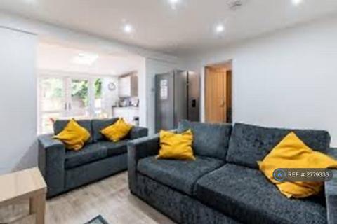 undefined, Queens Road West, Nottingham, NG9