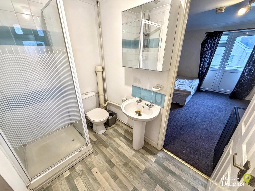 ST2 Shower Room