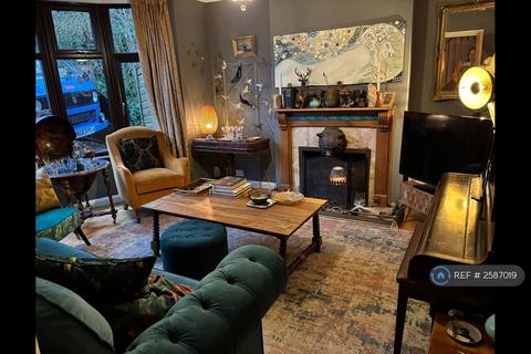 undefined, Grangecliffe Gardens, London, SE25