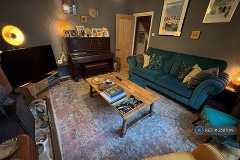 undefined, Grangecliffe Gardens, London, SE25