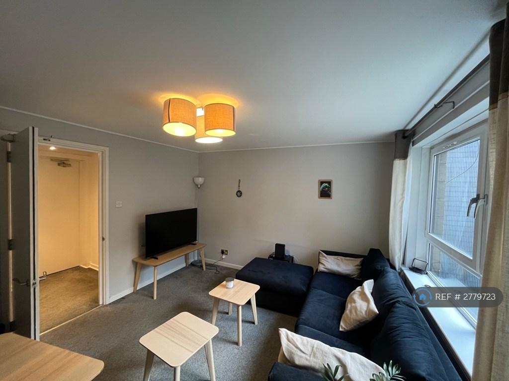 Lounge 2