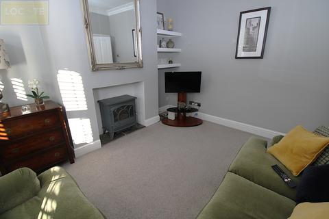 3 bedroom terraced house for sale, Delamere Road, Flixton