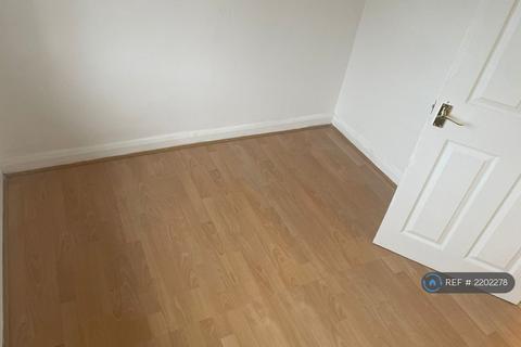 3 bedroom terraced house to rent, Hatfield Road, Dagenham, RM9