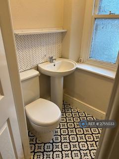 1 bedroom flat to rent, Mostyn Street, Llandudno, LL30