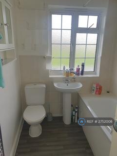 1 bedroom in a flat share to rent, Church Lane, London, NW9