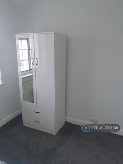 1 bedroom in a flat share to rent, Church Lane, London, NW9