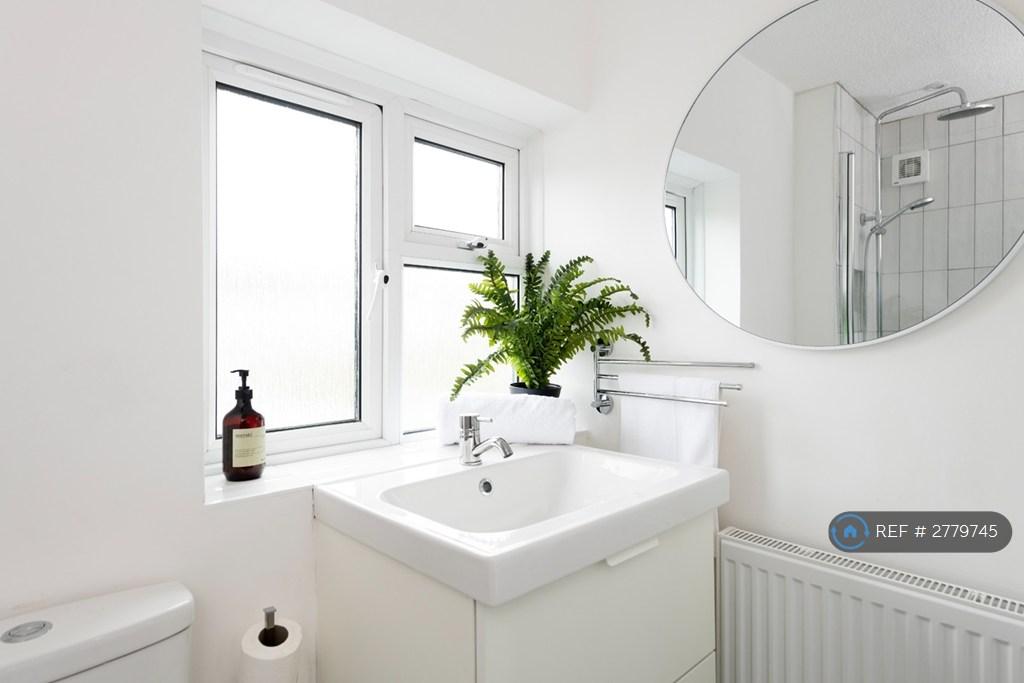 First Floor Bathroom