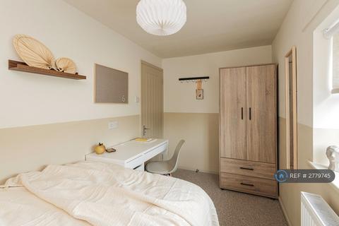 6 bedroom semi-detached house to rent, Newton Road, Bath, BA2