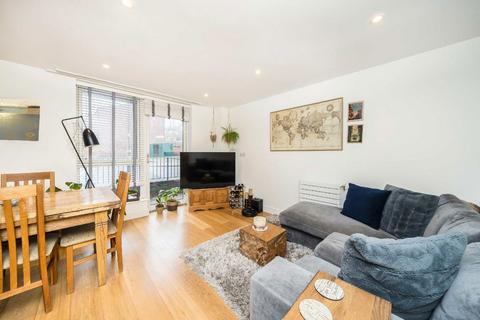 2 bedroom flat for sale, Gideon Road, London SW11