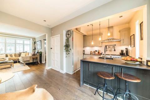 4 bedroom semi-detached house for sale, Kirkstall Gardens, London SW2