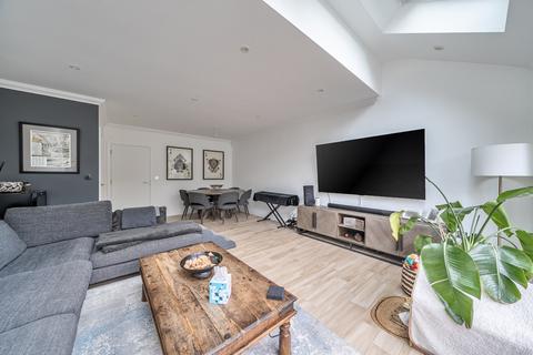 undefined, Ongar Hill, Addlestone, Surrey, KT15