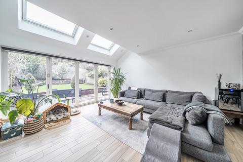 undefined, Ongar Hill, Addlestone, Surrey, KT15