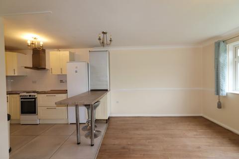 2 bedroom flat to rent, Handcross Road, Luton LU2