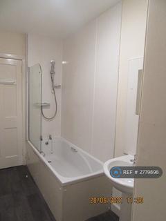 3 bedroom penthouse to rent, Roseangle, Dundee, DD1