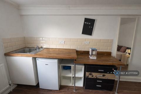 1 bedroom in a house share to rent, Brixton, Brixton, SW2