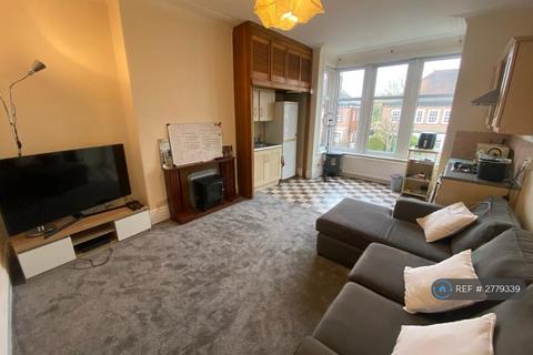 1 bedroom flat to rent, Spen Road, Leeds, LS16