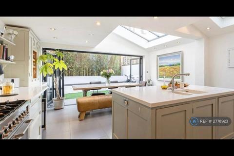5 bedroom terraced house to rent, Atherton Street, London, SW11