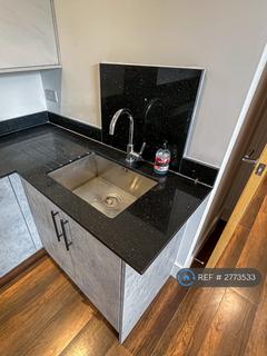 1 bedroom flat to rent, Quest House, Hounslow, TW3