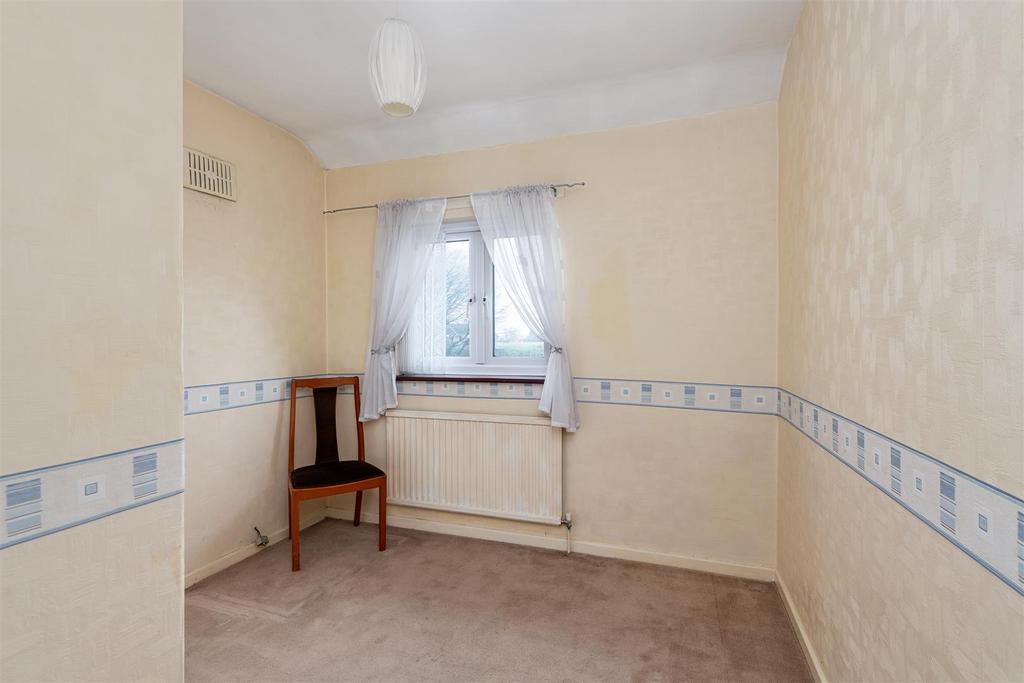3 Horwood Close bedroom3b.jpg