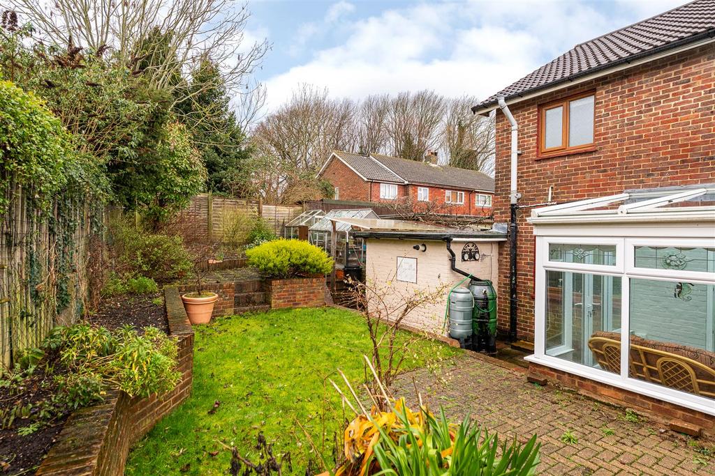 3 Horwood Close garden2.jpg