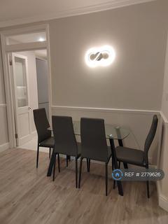 2 bedroom flat to rent, Thurlow Road, London, NW3