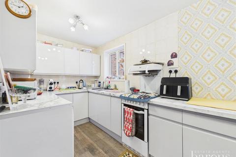 undefined, Shakespeare Road, Basingstoke RG24