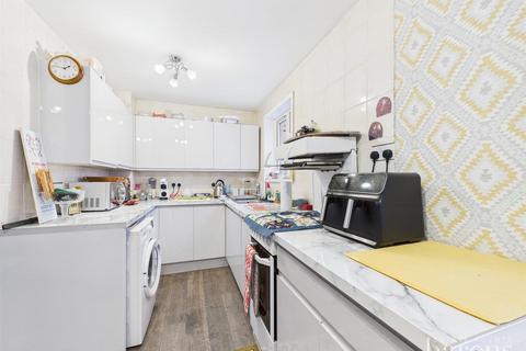 undefined, Shakespeare Road, Basingstoke RG24