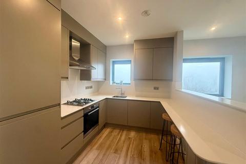 2 bedroom apartment to rent, 111 Gardner Close, Wanstead
