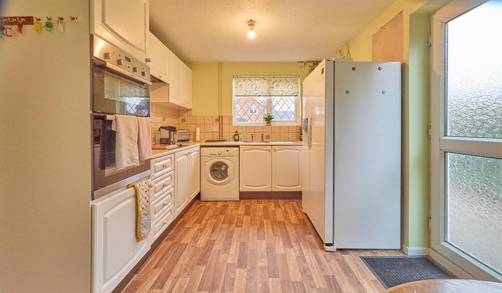 Kitchen to front