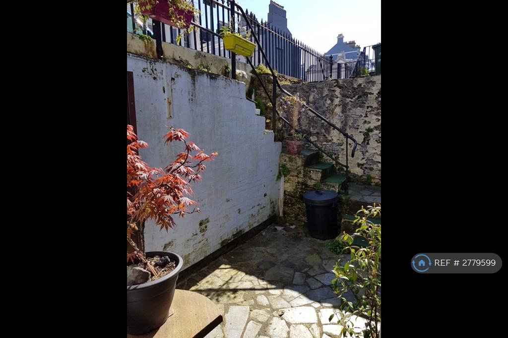 Front Courtyard