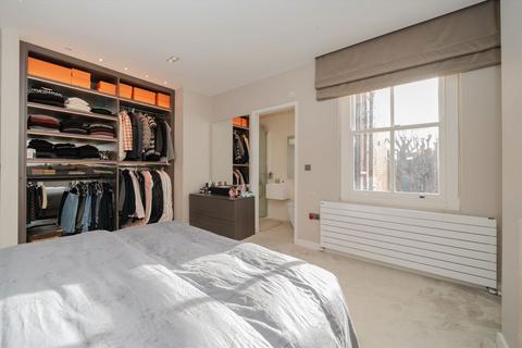 3 bedroom flat for sale, Hamlet Gardens, London W6