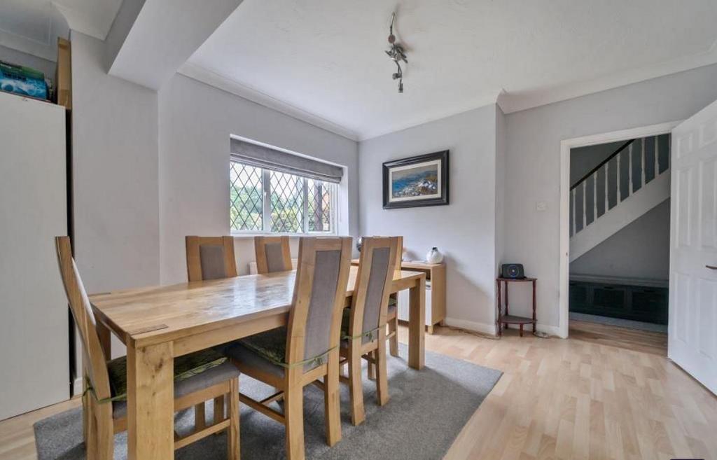 Dining Room.JPG
