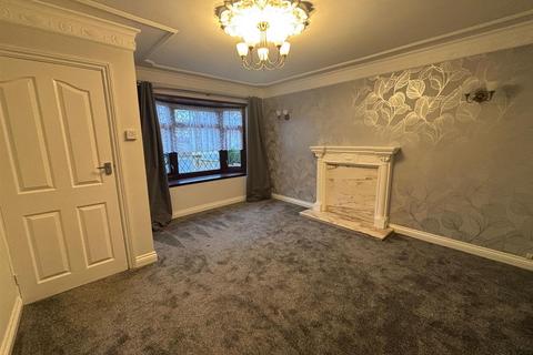 3 bedroom terraced house to rent, Castleton Road, Lower Farm, Walsall
