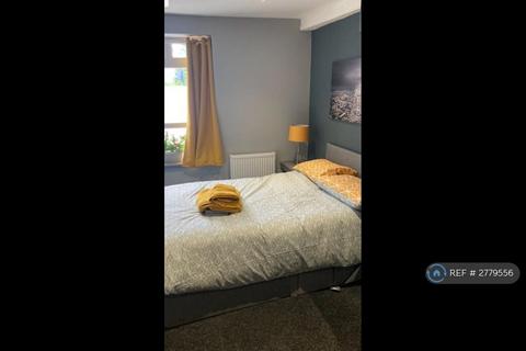 undefined, Hollinwood, Oldham, OL8