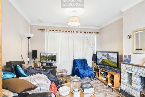 undefined, The Dell, Kingsclere, Newbury, Hampshire, RG20