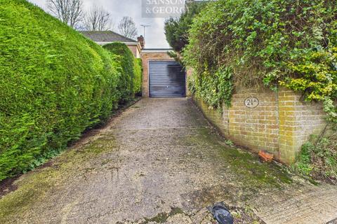 4 bedroom detached house for sale, The Dell, Kingsclere, Newbury, Hampshire, RG20
