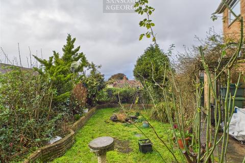 4 bedroom detached house for sale, The Dell, Kingsclere, Newbury, Hampshire, RG20