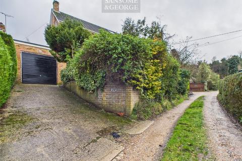 4 bedroom detached house for sale, The Dell, Kingsclere, Newbury, Hampshire, RG20