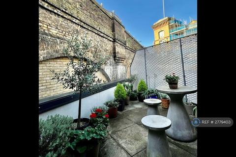 1 bedroom flat to rent, Koops Mill Mews, London, SE1