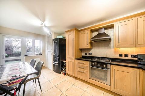 2 bedroom maisonette for sale, Amsterdam Road, London E14