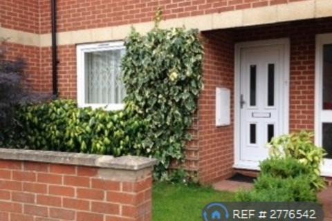 2 bedroom flat to rent, Grove Close, Slough, SL1