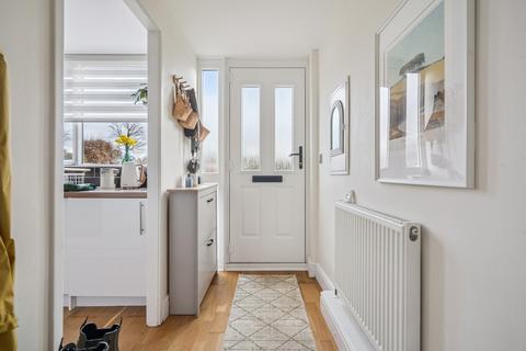 2 bedroom ground floor flat for sale, Cherry Orchard, Amersham