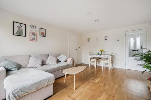 2 bedroom ground floor flat for sale, Cherry Orchard, Amersham