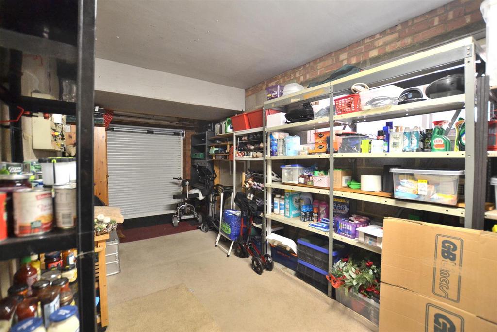 Garage.JPG