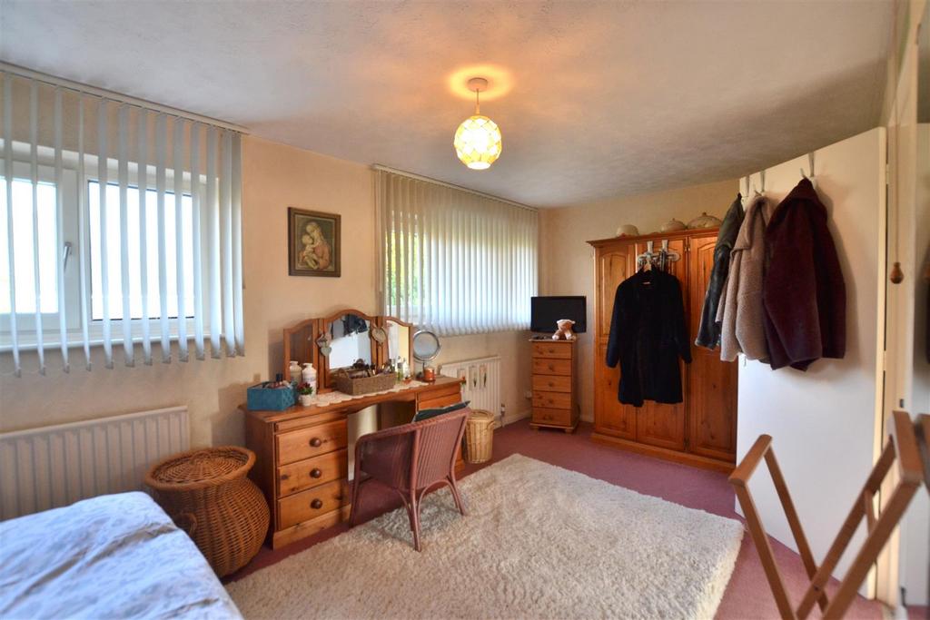 Bedroom One 1.JPG