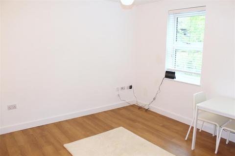 undefined, Porters Wood, St Albans, Hertfordshire