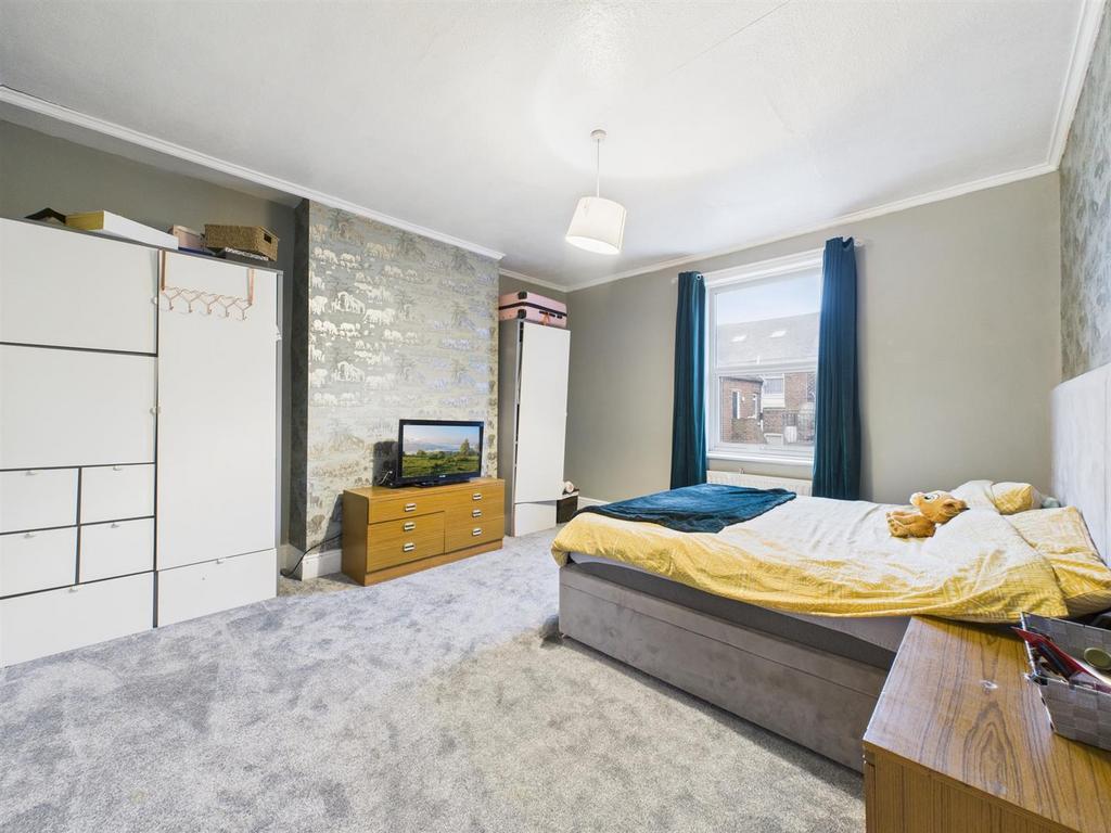 Bed 1 - 1.jpg