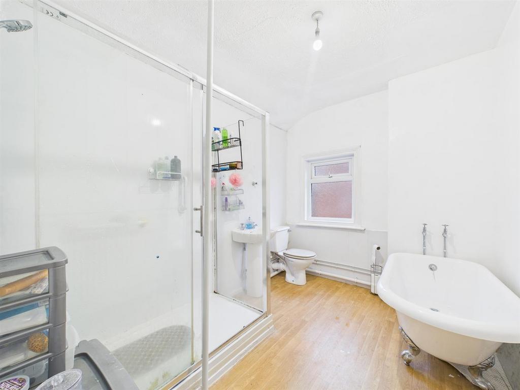 Bath 1.jpg